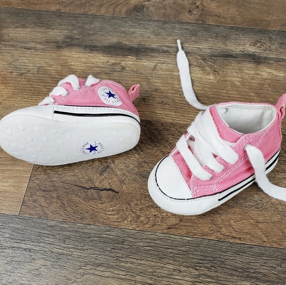 babies pink converse